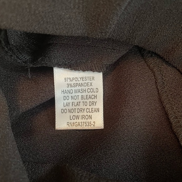 Scalloped Shorts - Picture 5 of 5